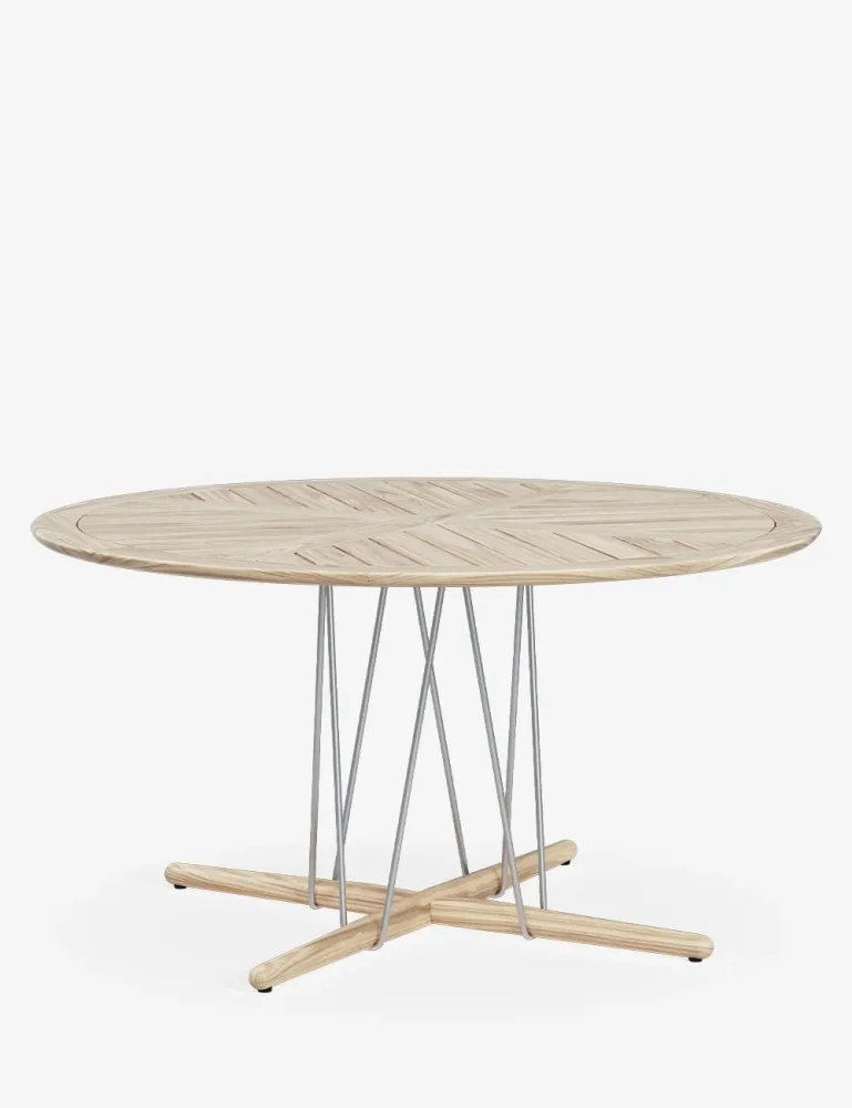 e022 ø140 tavolo da pranzo da esterno embrace CARL HANSEN & SØN