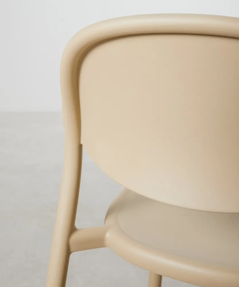 Chaise en Polypropylène avec Accoudoirs Cala