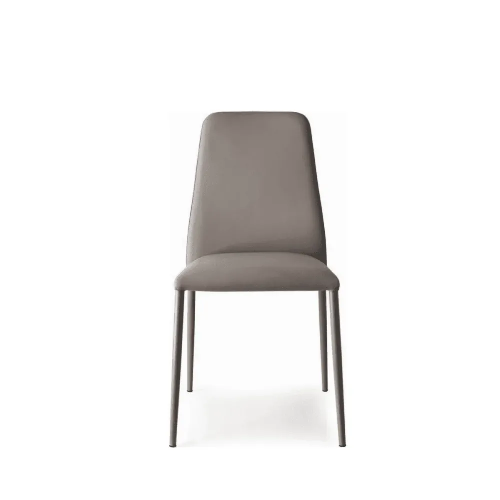 Set di sedie moderne da soggiorno "Club" con seduta e schienale imbottiti cm 47x57 91h Connubia