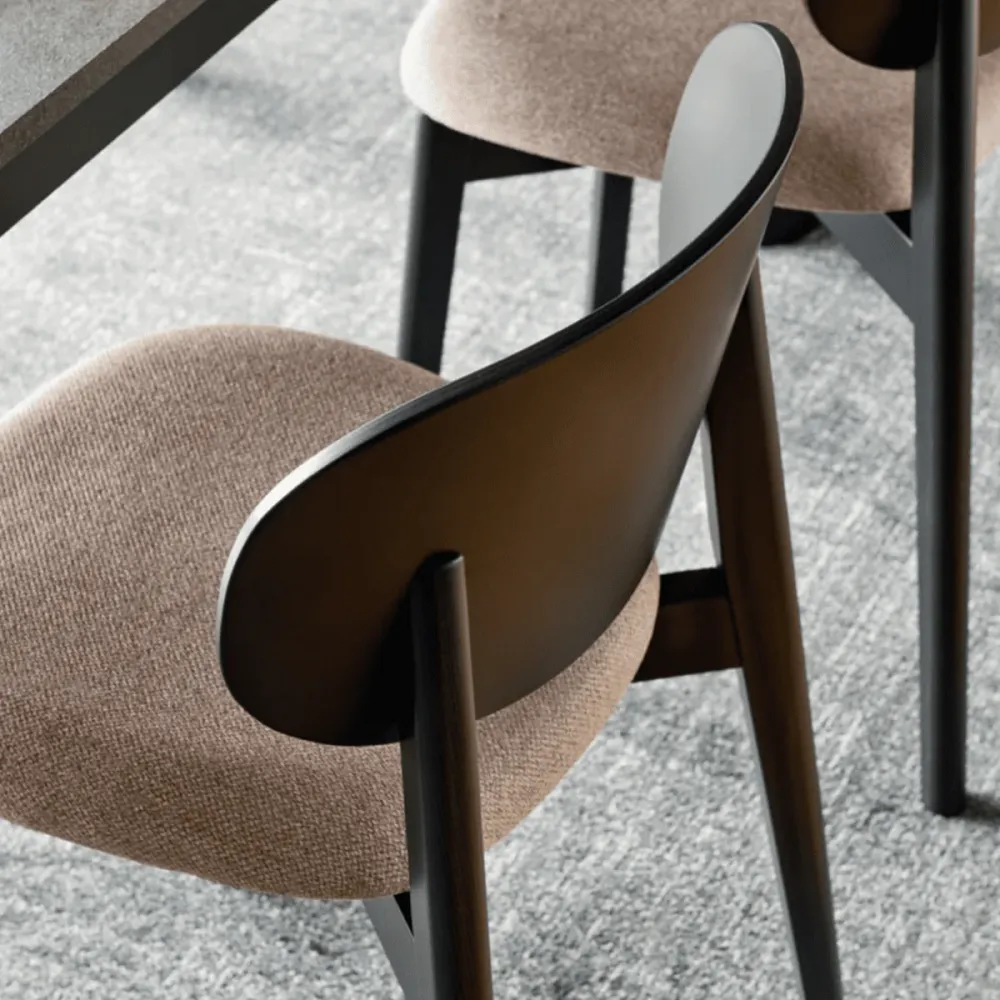 Set di sedie moderne da soggiorno "Eide" legno con seduta imbottita cm 48x50,5 81h Connubia