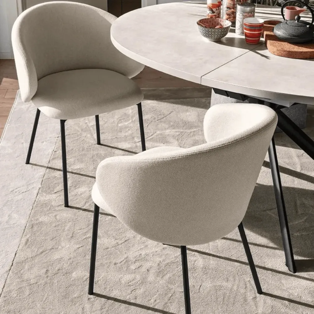 Set di sedie moderne da soggiorno "Tuka" con schienale imbottito cm 55x56 76h Connubia