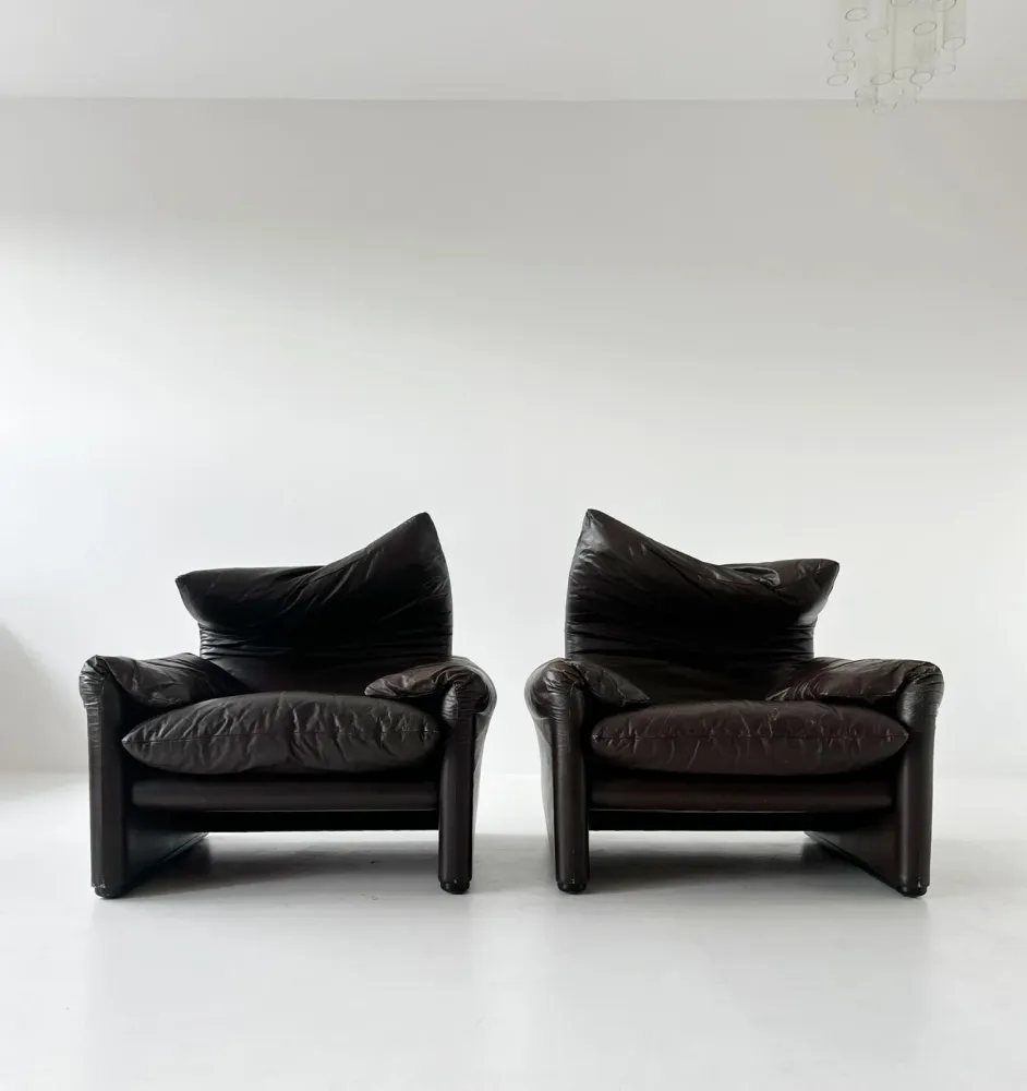 Coppia poltrone Maralunga, Cassina