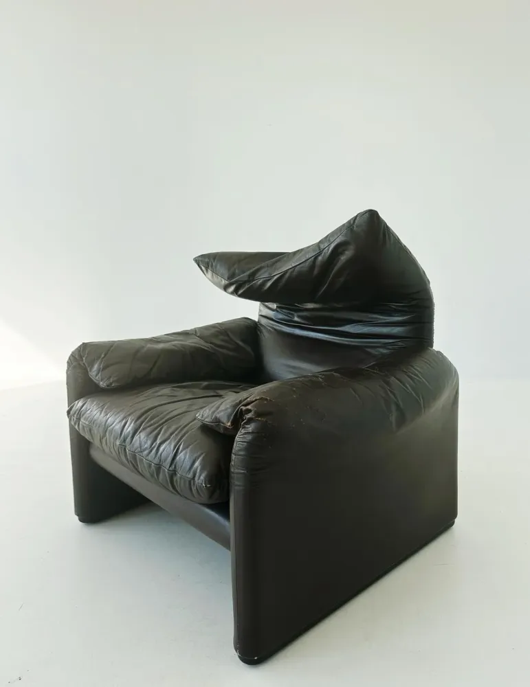 Coppia poltrone Maralunga, Cassina