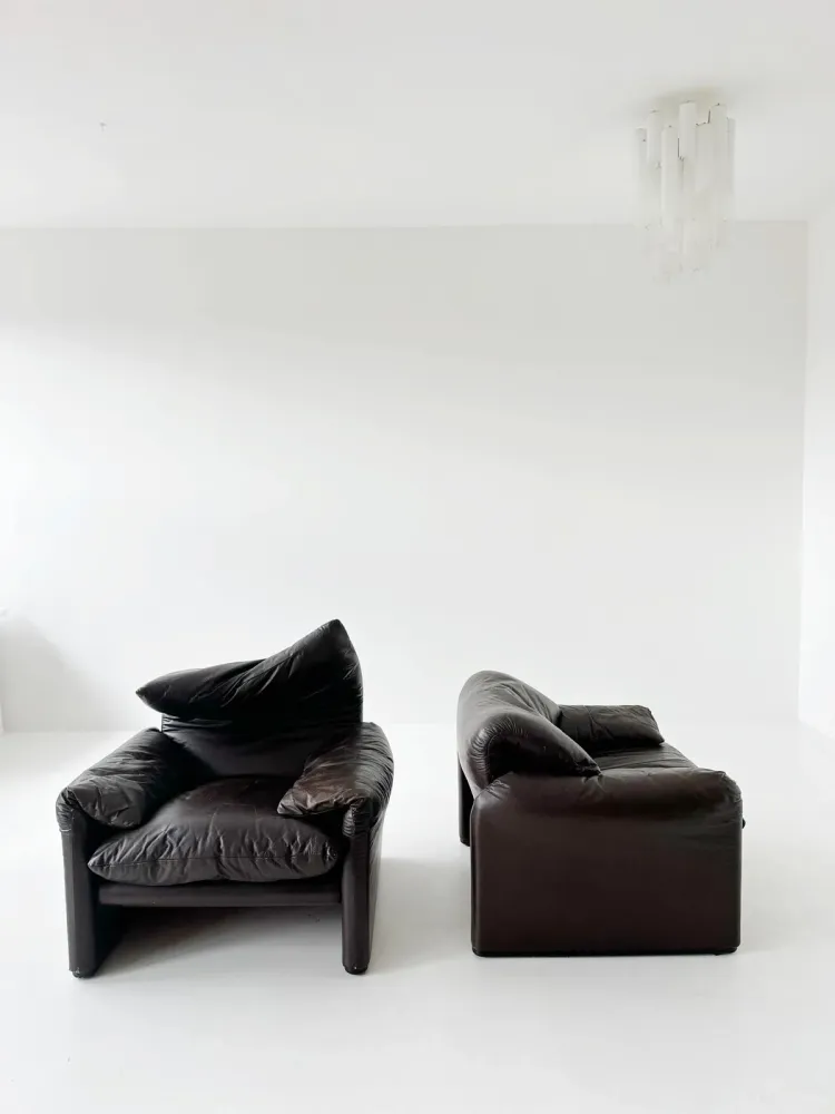 Coppia poltrone Maralunga, Cassina