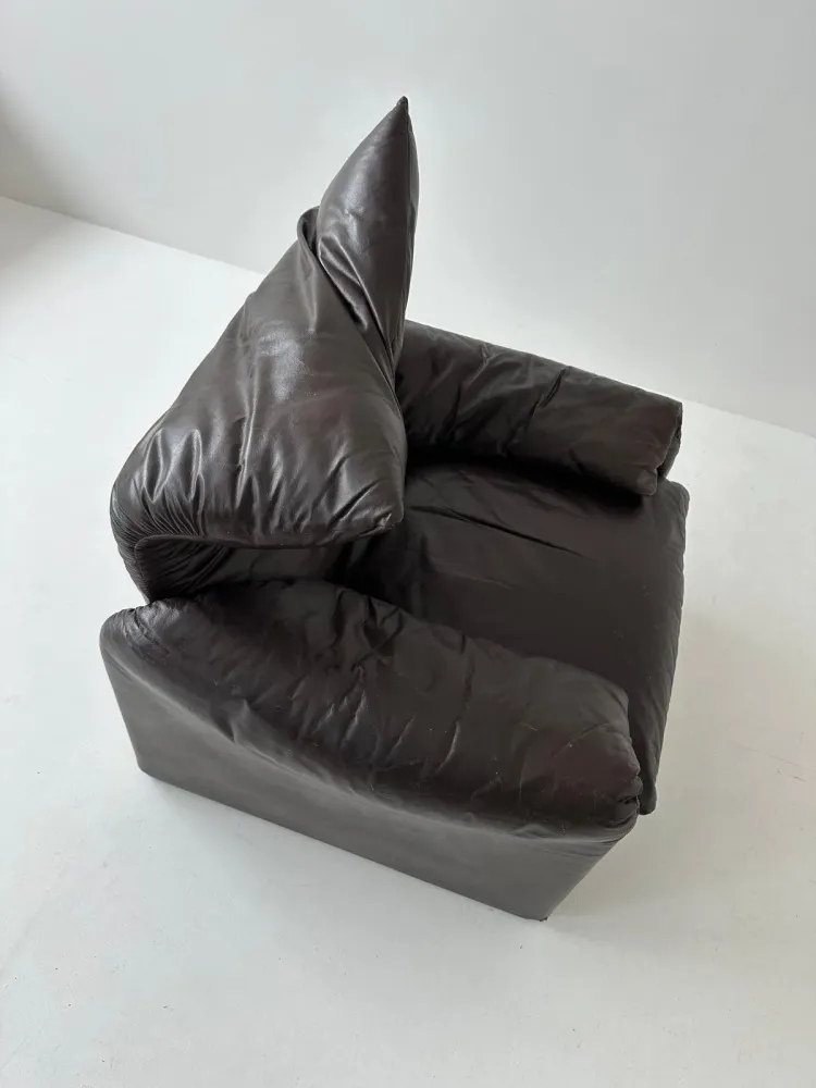 Coppia poltrone Maralunga, Cassina