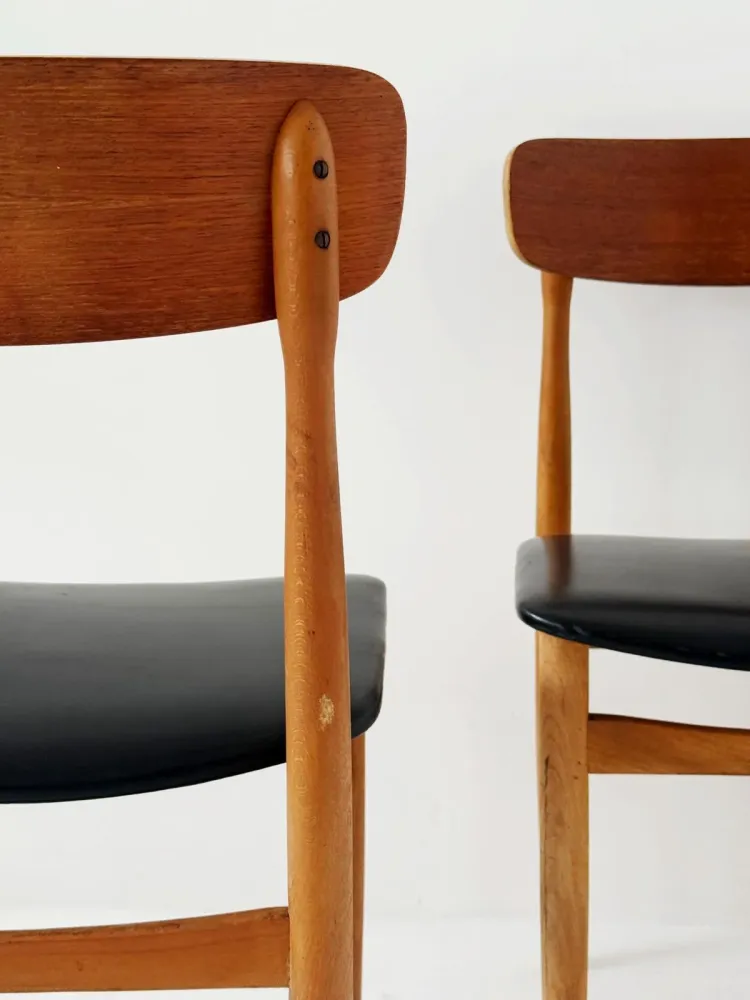 Coppia di sedie legno, produzione nord-europea anni ’50–’60