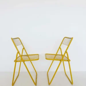 Coppia sedie Ted Net Gialle di Niels Gammelgaard per Ikea 1980