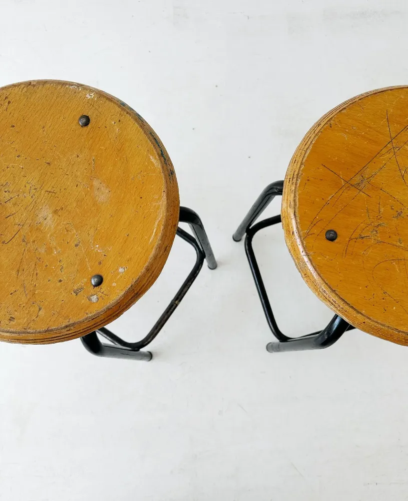 Coppia sgabellini industriali