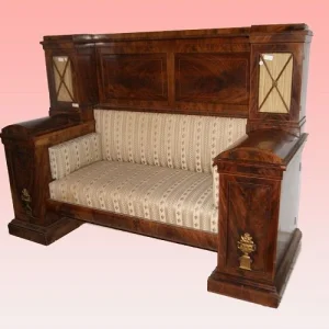 Divano Biedermeier piuma di mogano con vetrine