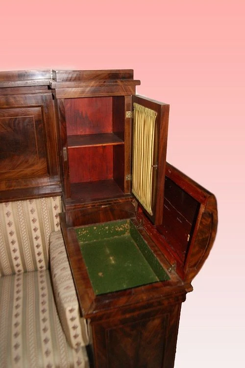 Divano Biedermeier piuma di mogano con vetrine