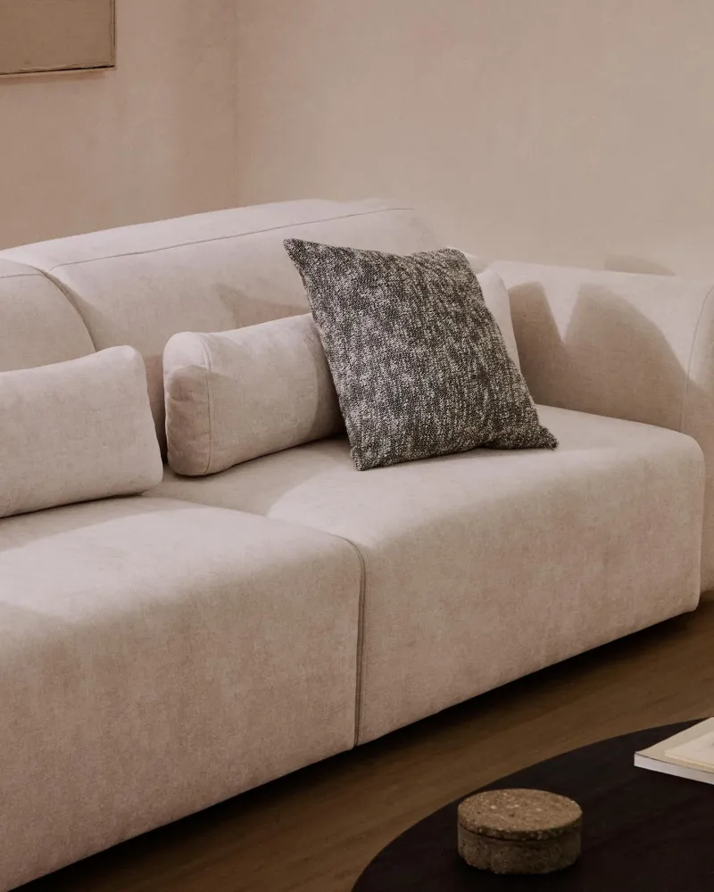 Divano Lares 4 posti con sedili allungabili elettricamente e poggiatesta regolabile ciniglia beige, cm 290