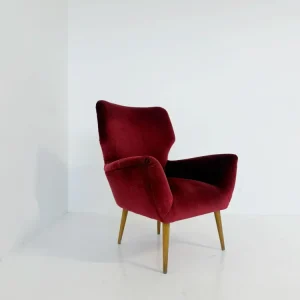 Elegante poltroncina anni ’50 rivestita velluto bordeaux