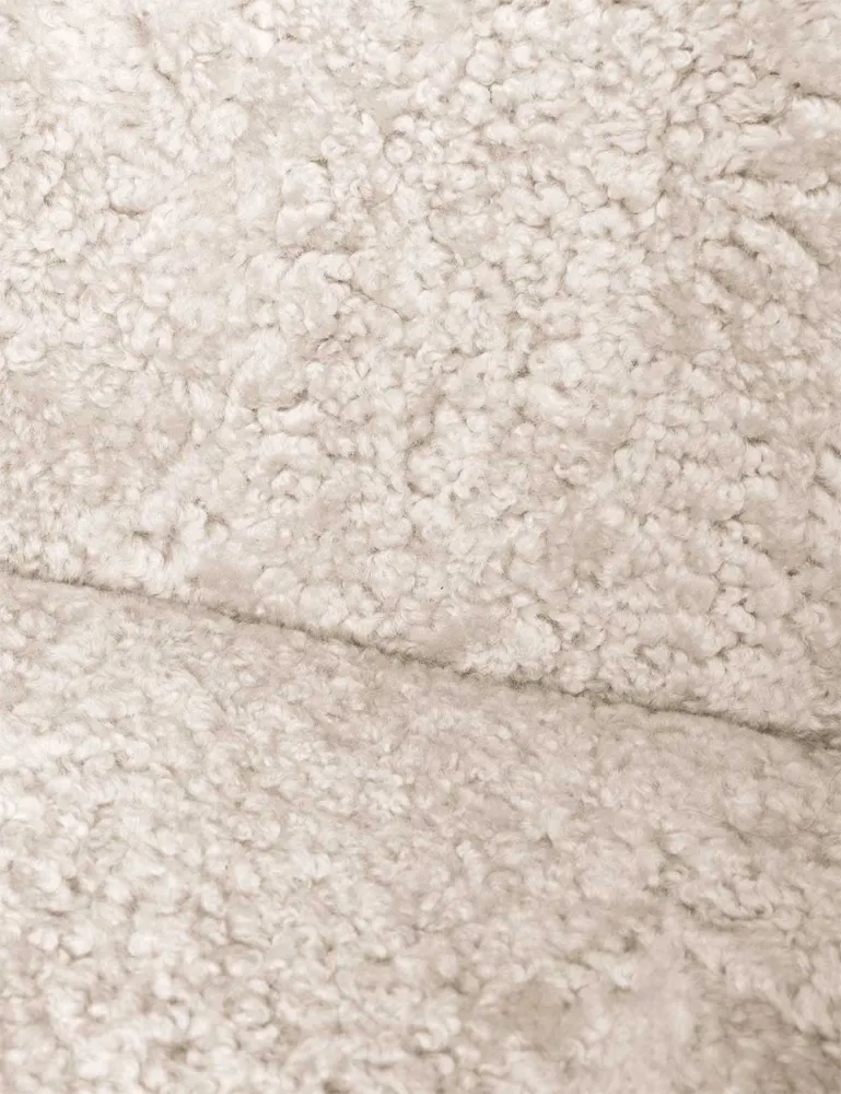 poltrona buur pelle di pecora Ferm Living