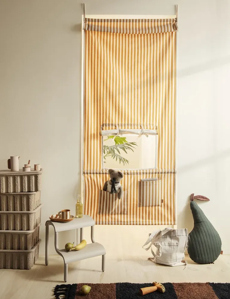 sgabello con gradino alto Ferm Living