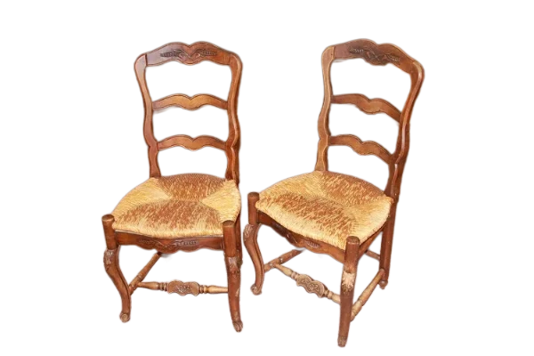 Gruppo di 10 sedie francesi stile Provenzali legno di noce riccamente intagliati