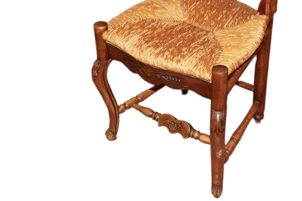 Gruppo di 10 sedie francesi stile Provenzali legno di noce riccamente intagliati