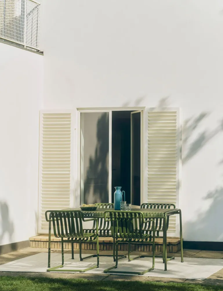 Palissade Cantilever armchair HAY