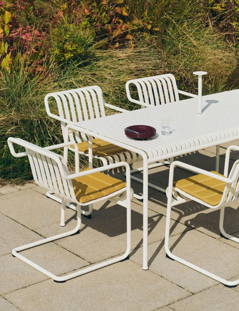 Palissade Cantilever dining armchair HAY