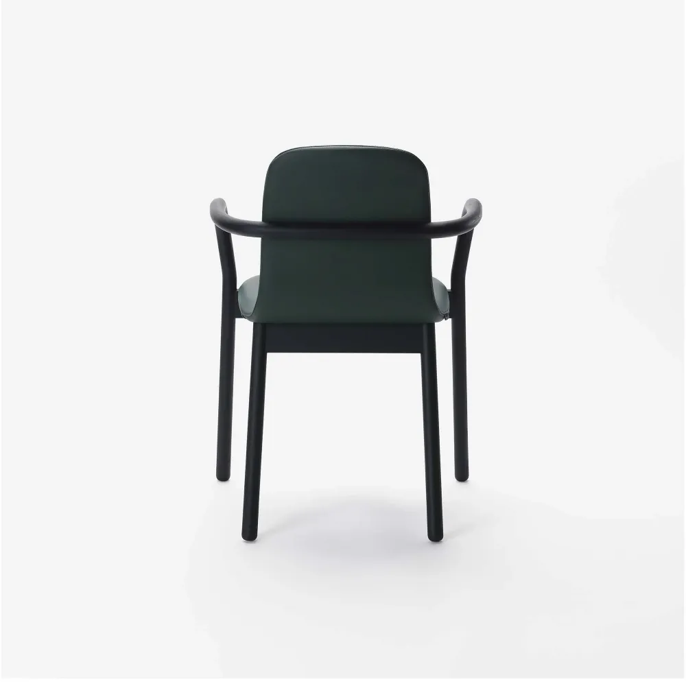 HUG ARMCHAIR Frassino laccato nero