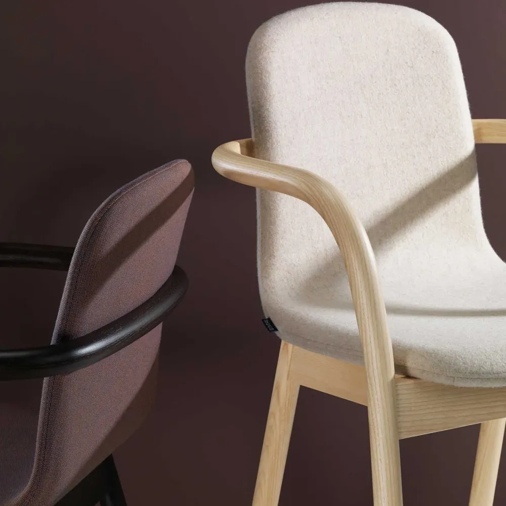 HUG ARMCHAIR Frassino naturale-beige