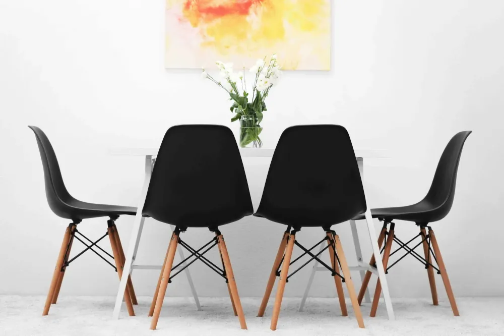 JULIETTE - set di 4 sedie moderne con gambe legno Nero Milani Home