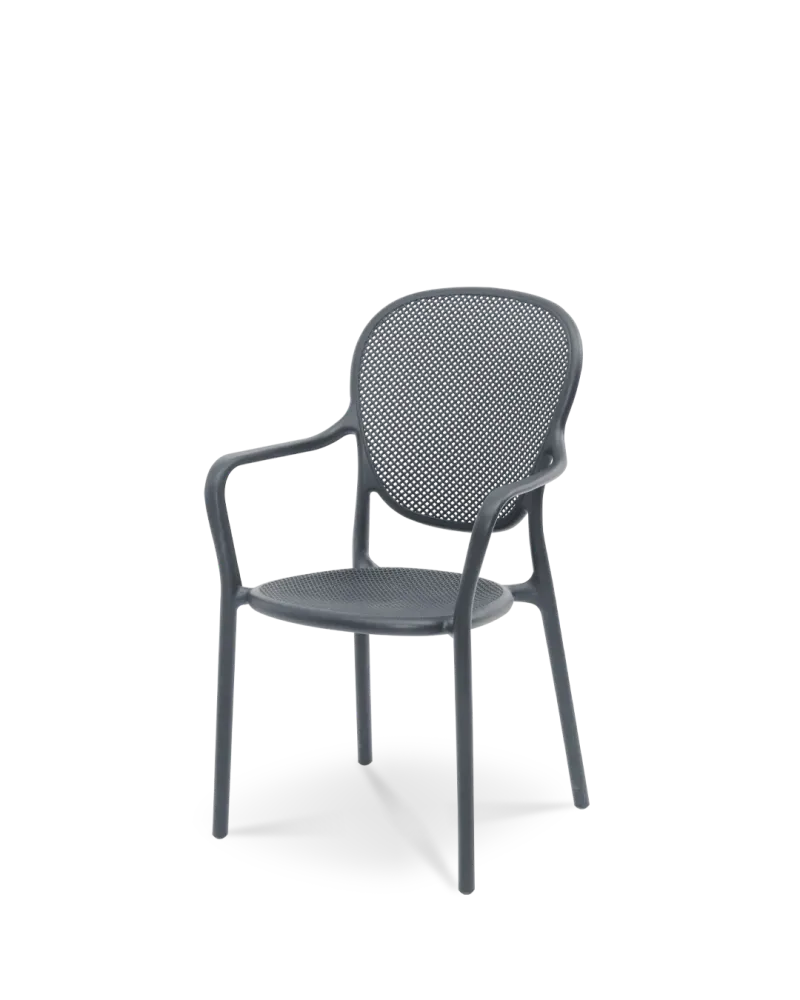 Pales sedia di plastica rotolando pietra grigio