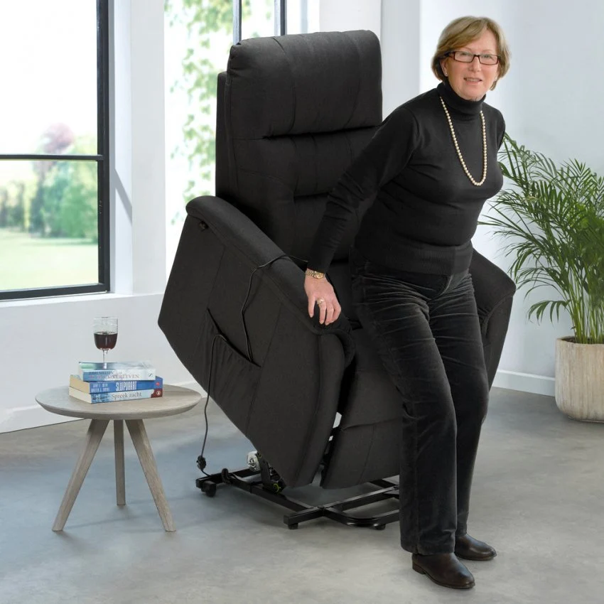 Poltrona Alzapersona Elettrica 1 Motore 77x79x115 cmin Tessuto Nero