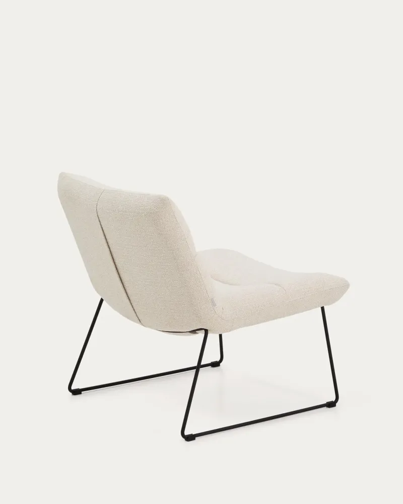 Poltrona Asen ciniglia beige con gambe acciaio nero FSC 100%