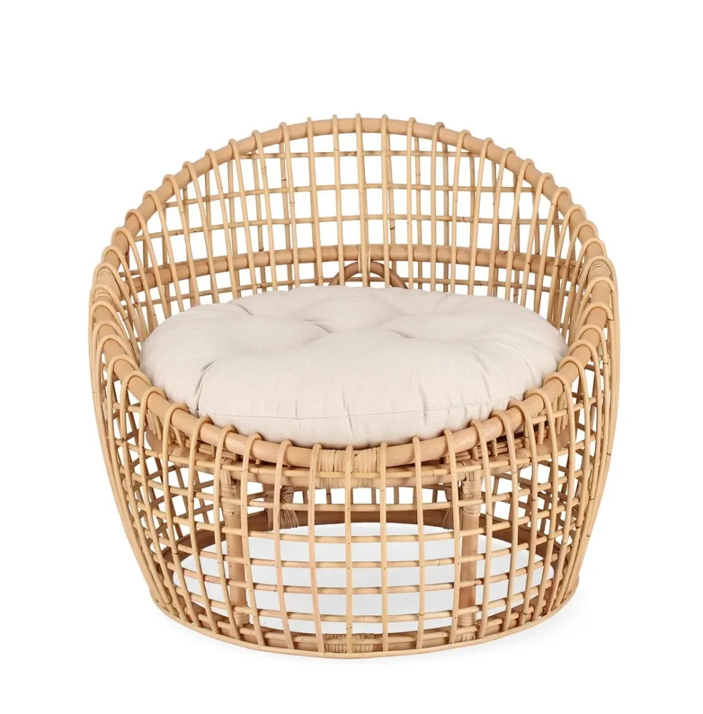 Poltrona "Camaleonte" con struttura rattan e cuscino