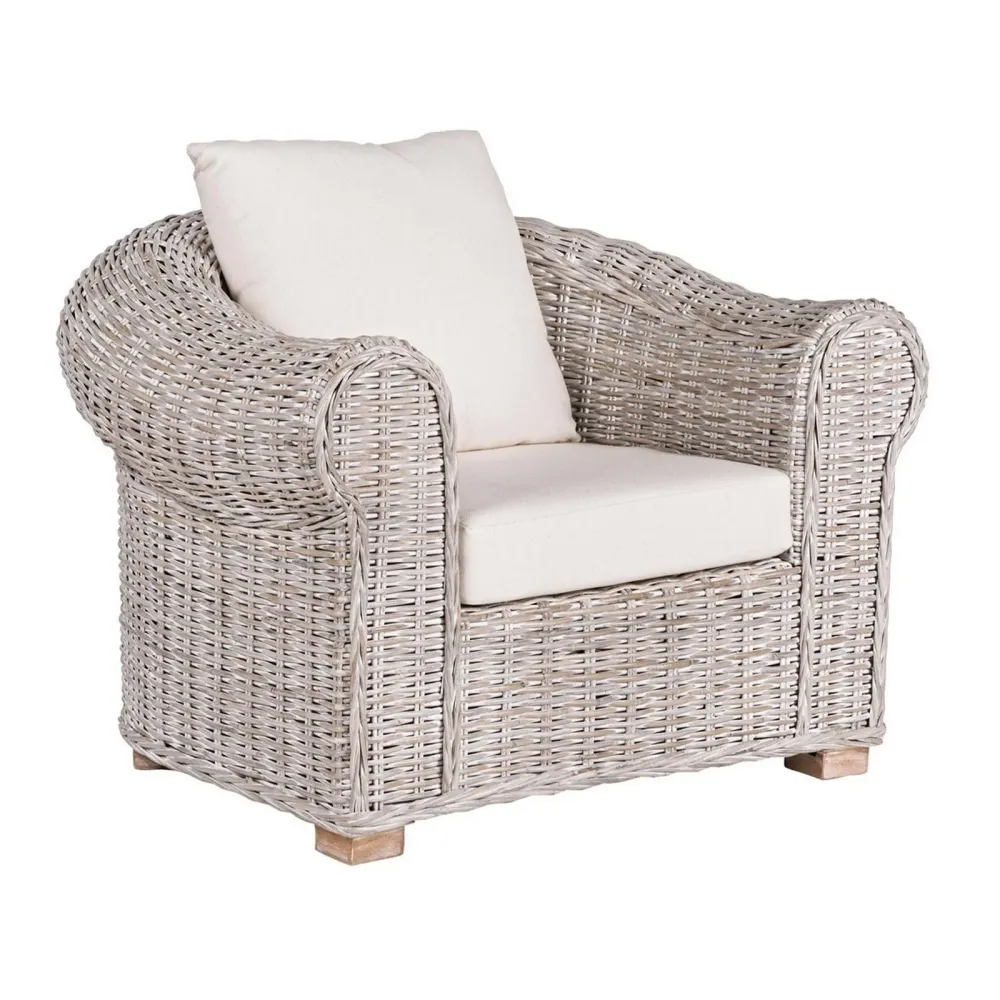 Poltrona "Coba" struttura rattan intreccio kubu per interno