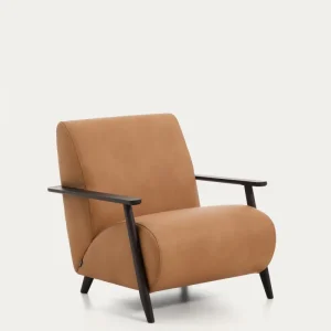 Poltrona Meghan pelle marrone con legno massello di frassino con finitura wengè, FSC Mix Credit