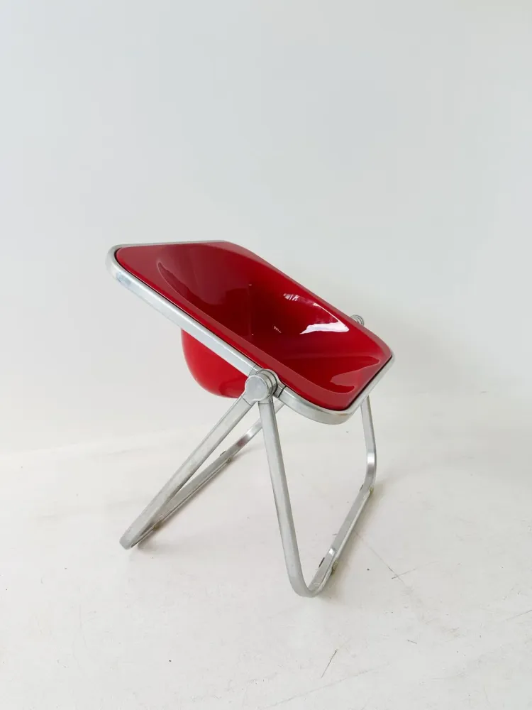 Poltrona Plona, design Giancarlo Piretti per Anonima Castelli