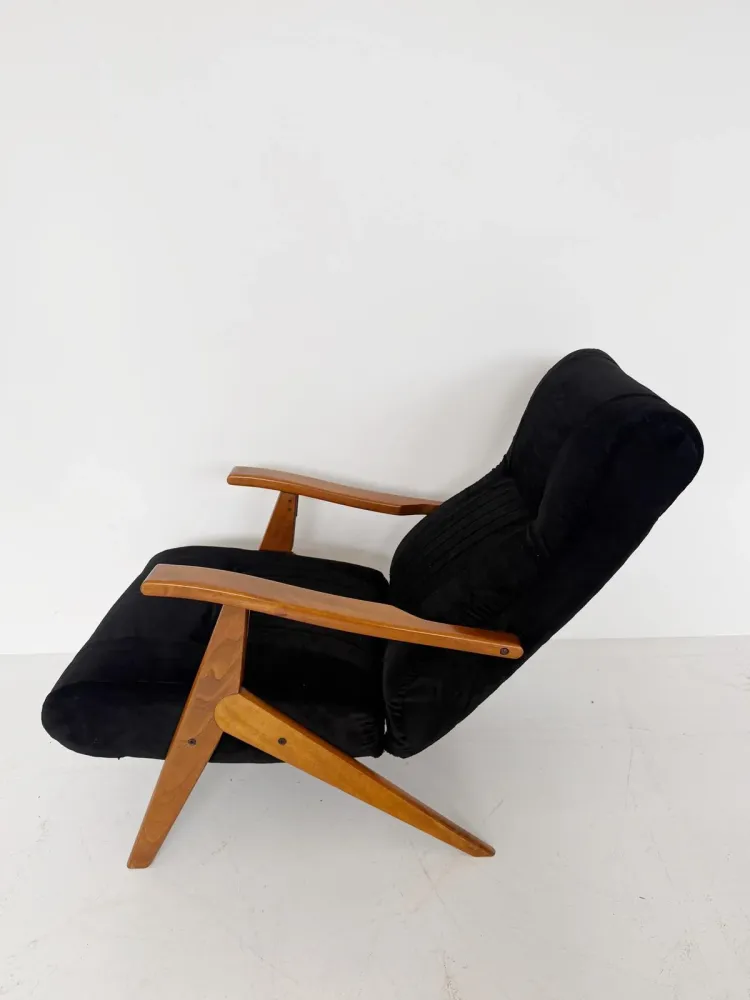 Poltrona reclinabile italiana legno massello e velluto nero, schienale alto, anni ’60