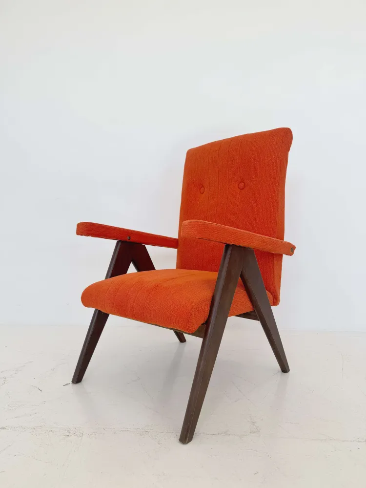 Poltrona reclinabile vintage, risalente alla produzione europea degli anni '50 e '60