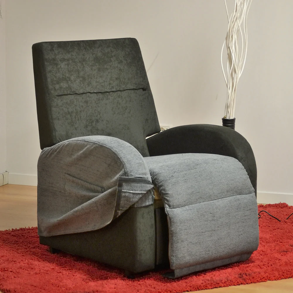 Poltrona Relax Elettrica Magnolia con Alzapersona Lift 1 Motore Similpelle Nero