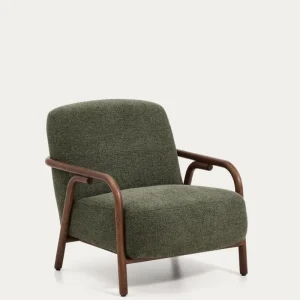 Poltrona Sylo realizzata ciniglia verde scuro e legno massello di frassino con finitura noce, FSC 100 %