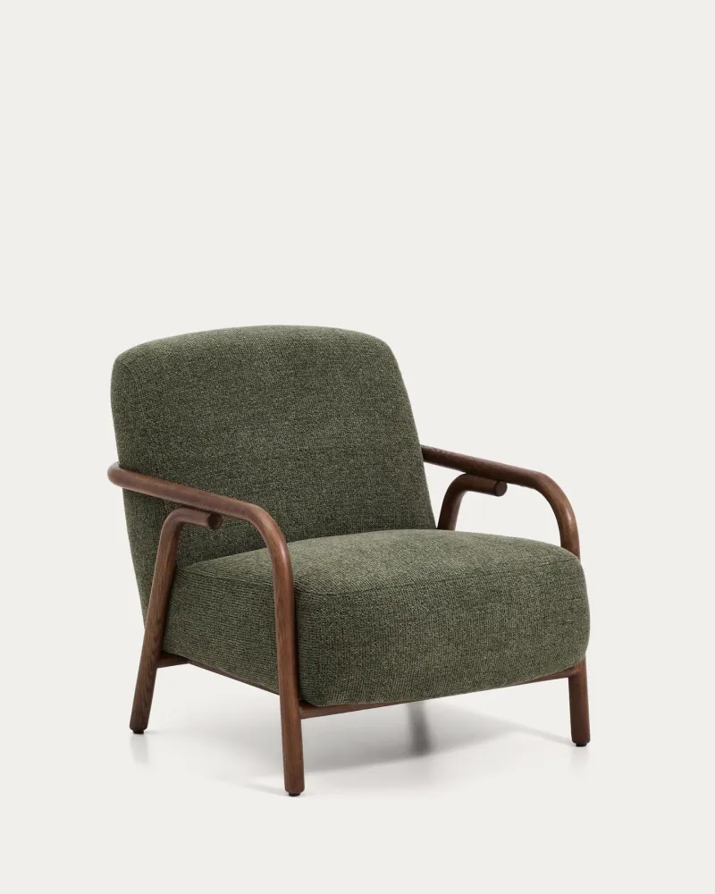 Poltrona Sylo realizzata ciniglia verde scuro e legno massello di frassino con finitura noce, FSC 100 %