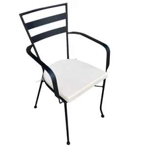 Poltrone con cuscino Indie nere. Prezzo per Pezzo.