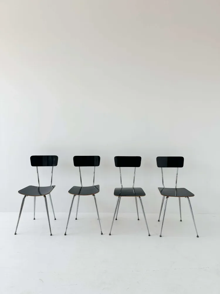 Quattro sedie formica