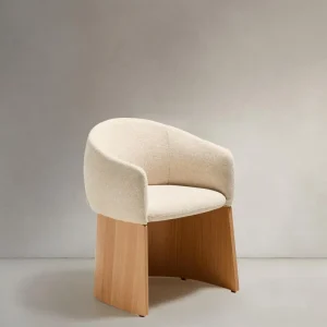 Sedia Bosca con struttura ciniglia beige e impiallacciatura rovere FSC 100%