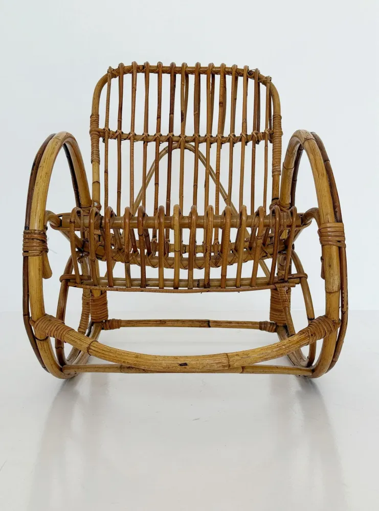 Sedia dondolo vintage rattan per bambini