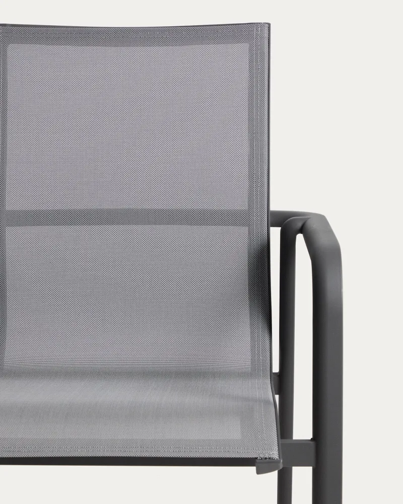 Sedia da esterno impilabile Canea realizzata Textline grigio e alluminio grafite