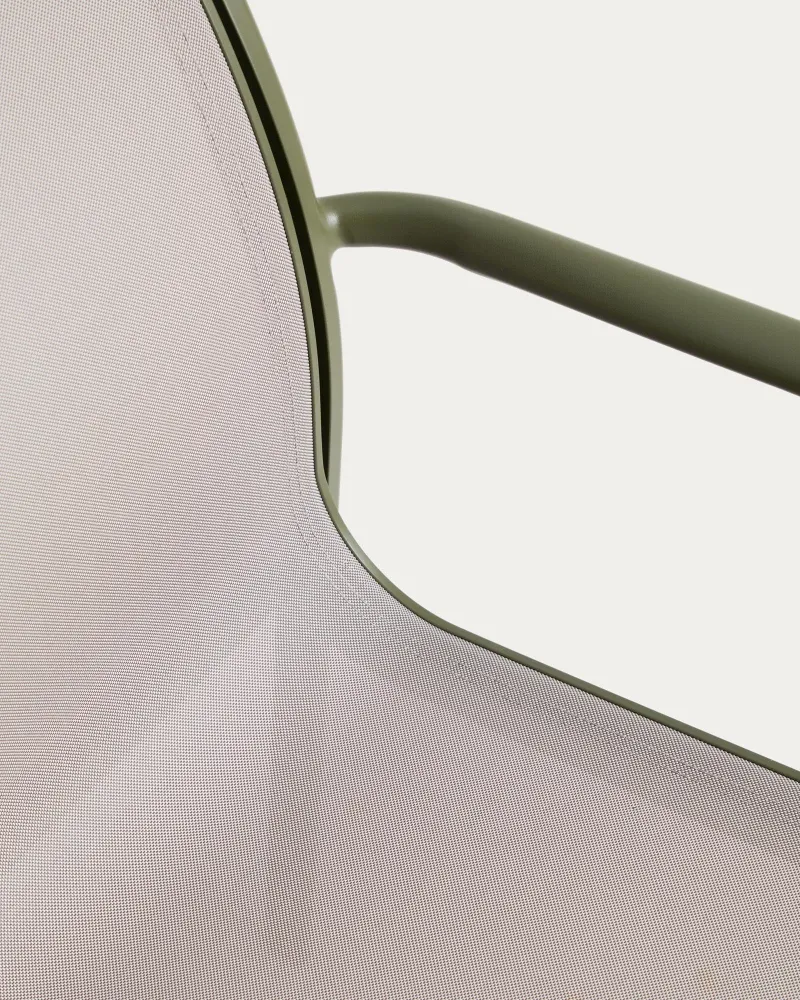 Sedia da esterno impilabile Luri alluminio nei colori Textline verde e beige