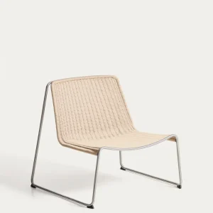 Sedia impilabile Tavari realizzata corda sintetica beige e acciaio inox dall'aspetto spazzolato