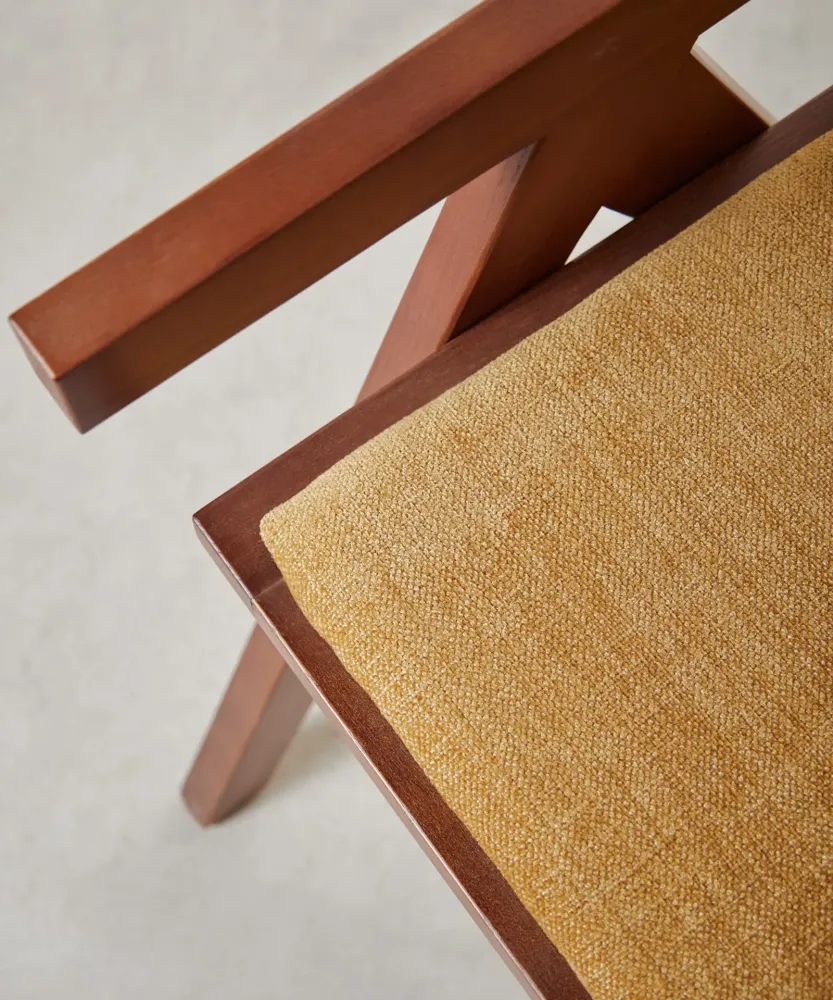 Sedia legno e imbottita con braccioli Pauline Arms - Color Edition