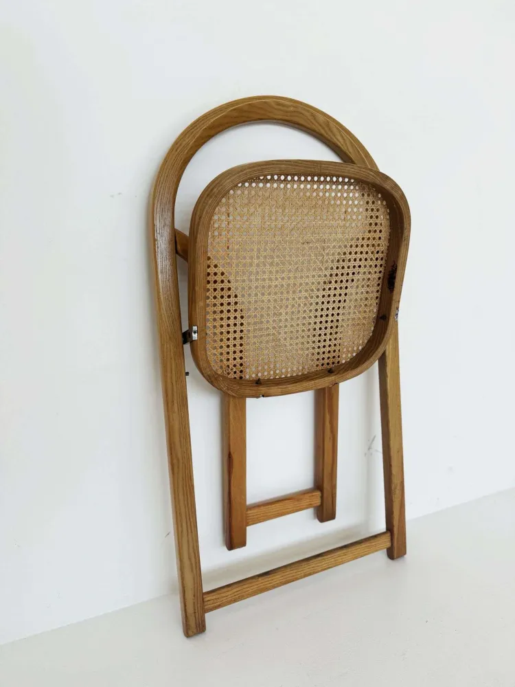Sedia pieghevole legno con seduta paglia di Vienna anni '60 – Made Italy