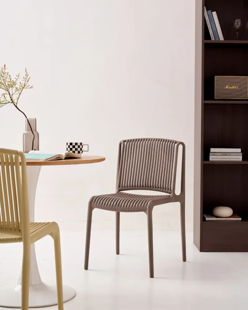Sedia di plastica elpis asino marrone