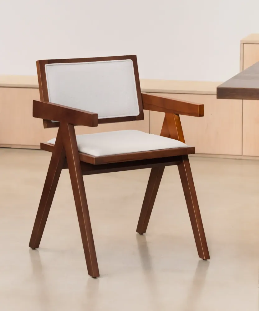 Sedia da pranzo legno e imbottita con braccioli Matilde Arms