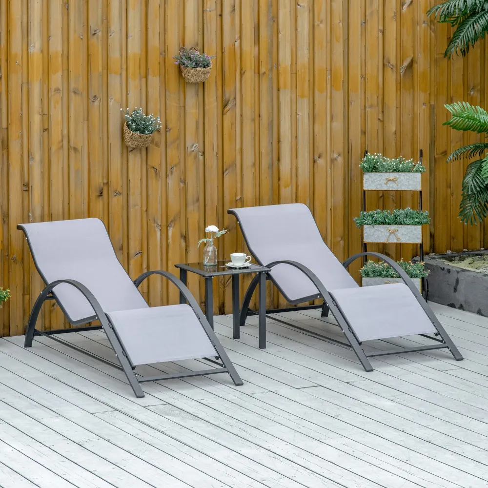 Set di 2 Lettini Prendisole 59x169x66 cm e Tavolino con Piano Vetro Grigio Chiaro