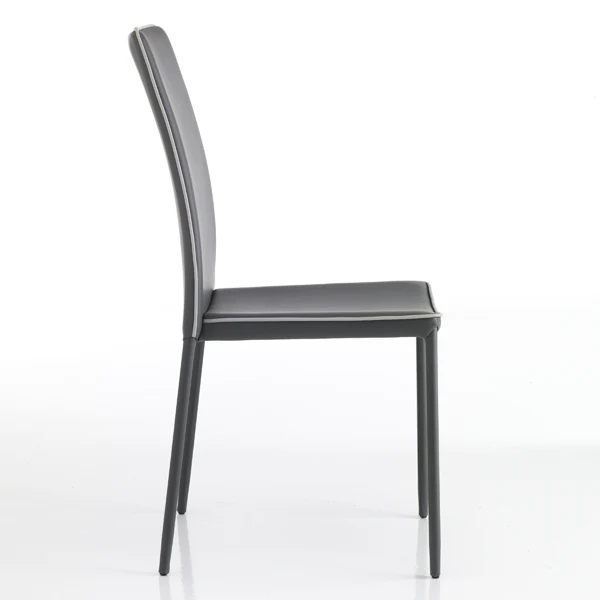 Set da 4 sedia moderna con rivestimento similpelle grigio con bordino bianco